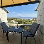 Apartment Robic 2 Lumbarda